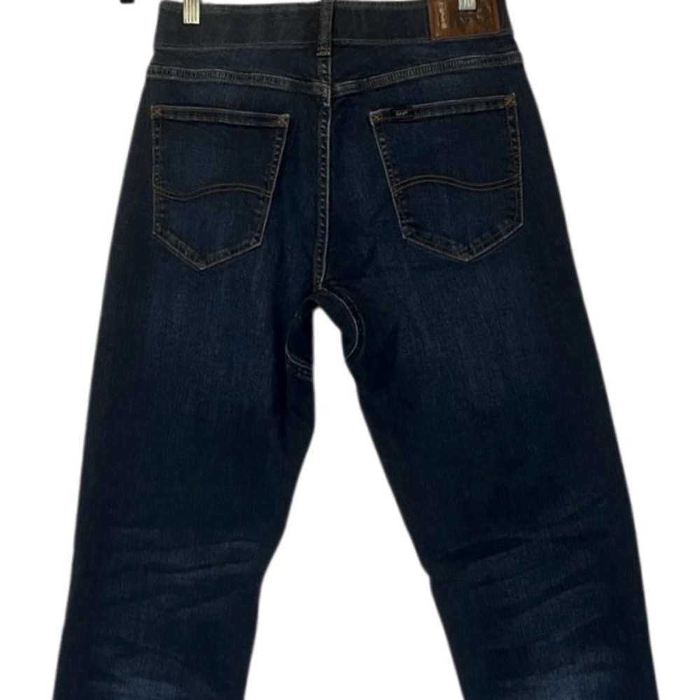 Lee Men's Extreme Motion Athletic Fit Tapered Leg Jeans - Picture 6 of 8